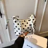Bolsa de Tela Súper Popular de Nicho con Lunares para Mujer 2026 Nueva Versátil Bolso de Hombro Debajo del Brazo para el Trabajo Bolso Pequeño