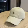 Boné de Beisebol Casual Japonês Simples com Letras Pequenas e Aba Curva Macia para Mulheres, Versátil para Casais Streetwear, Tendência