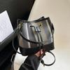 Bolsa de ombro cross-border bucket bag 2024 Nova moda contraste cor pequena bolsa ins bolsa mensageiro bolsa casual moda bolsa feminina