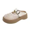 Sandalias de media caña con plataforma gruesa para aumentar la altura 2026 plataforma hueca verano Mary Jane estilo nuevo pantuflas de exterior para mujer