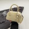 Bolso de Boliche Portátil de Cuero Suave Estilo Coreano para Mujer 2025 Nuevo Bolso Casual Cruzado Nicho para Viajero Bolso de Hombro Tipo Almohada