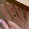 Anel Vintage de Prata de Lei S925 com Folhagem Dourada e Pedra Olho de Tigre para Mulheres, Anel Aberto Ajustável com um Toque de Luxo de Nicho, Novo Anel para Dedo Indicador