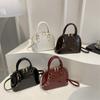Bolso de Mujer Minimalista con Forma de Concha Tendencia Verano 2026 Retro Casual Nueva Moda Elegante con Textura Bolso de Hombro Cruzado