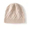 Gorro cálido de cachemir nuevo para otoño e invierno con rombos dobles, color liso, versátil, simple, gorro de punto cálido, gorro de punto redondo para mujer