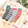 Meias de Ano Novo e Natal, meias femininas de cano médio, espessadas e quentes para outono e inverno, presente de Natal, meias longas, absorventes de suor e antiderrapantes