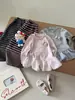 Conjunto de Niña 2026 Otoño Nuevo Estilo: Conjunto de Dos Piezas: Camiseta de Manga Larga con Bordado de Gatito 3D y Lazo y Pantalones de Pierna Ancha a Rayas