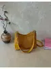 Bolsa Tote Transfronteiriça Super Quente com Textura Tecida Nova para Mulheres Pequena de Nicho Manual de Mão de Ombro Versátil para o Dia a Dia Bolsa de Ombro Cruzada