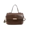 Bolsa de Mão Pequena Quadrada Estilo Coreano Luxo Leve para Revenda Bolsa Feminina Chegada Nova Outono Cor Sólida Simples Bolsa de Ombro para o Dia a Dia Bolsa Transversal