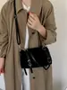Bolso grande de estilo retro para mujer, nueva colección otoño/invierno 2026, bolso de hombro de nicho, casual y apto para el trabajo, bolso tipo almohada para debajo del brazo