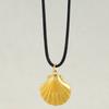 Cadena clavicular con concha de comercio exterior europea y americana, viento oceánico, vacaciones, cuerda negra, cadena para el cuello, verano, acero de titanio, chapado en oro, collar simple