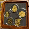 Oro Puro 999 Pegatina de Oro para Teléfono 2mg Paz y Alegría Dios de la Riqueza con Adhesivo Trasero Pequeño Regalo para Atraer Tráfico Fabricante Mayorista