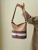 Bolsa Saco Listrada Casual Popular Coreana Mais Vendida Nicho 2026 Nova Bolsa Feminina Bolsa de Ombro Grande Capacidade Bolsa para o Dia a Dia