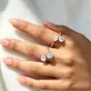 Anillo de strass gota de agua estilo europeo y americano para mujer, diseño simple de nicho, anillo de dedo abierto ajustable de alta gama, moda