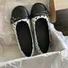 Sapatos Femininos Estilo Retrô Mary Jane Salto Médio 2026 Novo Estilo Boca Rasa Design de Fivela Dupla Sapatilhas Simples para Ir ao Trabalho Uso Diário