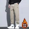 Calça Quente Estilo Japonês Masculina Outono e Inverno Forrada com Fleece Engrossada Calça Esportiva Marca de Moda Estilo Americano High Street Solta de Pernas Largas Casuais