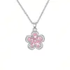 Novo Colar Flor de Cinco Pétalas com Zircônia 2026 para Mulheres, Corrente de Clavícula Versátil Elegante de Luxo Leve com Pingente de Zircônia