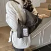 Bolso de Hombro Retro de Nicho de Moda 2025 Invierno Nuevo Gran Capacidad Bolso de Hombro para Viajes Bolso Tote Casual Versátil