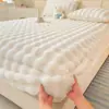 Saia de cama de pelúcia de coelho espessa de inverno conjunto de três peças de veludo de leite protetor de colchão doméstico com cobertura de cama de lã comércio exterior
