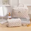 Bolsa de Cosméticos Portátil de Gran Capacidad Pequeña Floral de Almacenamiento Portátil Acolchada de Algodón Encantadora Flor Ins Nueva Bolsa de Almacenamiento