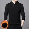 Suéter Masculino Falso Duas Peças Novo Inverno 2025, Camiseta Grossa Forrada com Lã para Inverno, Top Quente Estilo Pai com Gola Reversível
