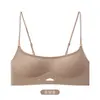 Ropa interior sin costuras de escote bajo para mujeres con busto pequeño, verano, fina, transpirable, base líquida, invisible, espalda con finos brillos, tirantes de hombro, sujetador