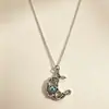 Collar de Pareja Sol, Luna y Estrellas Colgante Vintage Retro de Sol y Luna Accesorio Único de Alta Gama de Piedra Lunar Regalo