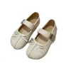 Zapatos Mary Jane con Lazo Estilo Retro Francés para Mujer 2026 Otoño Nuevos de Fondo Plano de Corte Bajo con Velcro Zapatos Individuales Versátiles