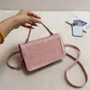 Bolsa transversal pequena casual simples transfronteiriça para mulheres, nova bolsa quadrada estilo coreano 2026, bolsa popular de color block de verão para senhoras