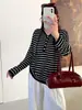 Blusa de Tricô Listrada com Capuz Versátil Plus Size Feminina para Outono 2026 para Mulheres Plus Size Simples Solta Casual