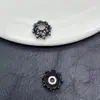Pingente de Flor Oca Banhado a Ouro 14K Cobre Zircônia Embutida Pulseira Colar de Pérolas DIY Joias com Contas Cristal Estilo Étnico Tendência