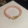 Pulsera de Lazo con Perla Bañada en Oro Real, Pulsera Estilo Palacio Retro Francés, Joyería de Lujo Ligero y de Alta Gama para Mujeres