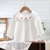 Camisa Bebê Tipo Gola Boneca Camada Base Roupa Primavera e Outono para Meninas, Camiseta Infantil de Manga Longa, Top Bordado Sem Costura para Meninas