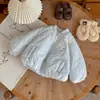 [En Stock] QW262916 Chaqueta de Algodón con Forro Polar para Niños, Nueva Colección Otoño/Invierno 2026, Abrigo de Algodón con Forro Polar Bordado de Dibujos Animados para Niñas