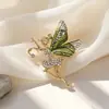 Broche de hebilla antideslumbrante para mujer, sentido de alta gama, nicho de alta gama, pin de ramillete de alta gama, pequeños accesorios de incienso, lindo dibujo animado al por mayor