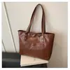 Bolsa de Hombro Tote Grande para Mujer de Gran Capacidad Retro Europea y Americana Estilo Coreano de Moda Textura 2025 Nueva para Viajes