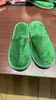 Pantuflas desechables de color sólido de forro polar coral, pantuflas para pareja de hotel y casa de huéspedes, pantuflas gruesas para habitación de hotel al por mayor
