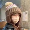 Chapéu estilo Fair Isle para mulheres, com forro de fleece espesso para aquecimento no outono e inverno, protege as orelhas, afina o rosto, gorro de tricô, resistente ao frio e com estilo Lei Feng