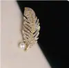 Broche Escudo Masculino Moderno e Tendência Broche de Lapela Simples Criativo Acessório Versátil para Roupas Broche em Estoque Atacado