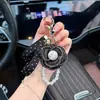 Chaveiro de Camélia em Tecido Suave Estilo Coreano Inspirado na Chanel com Fita de Bolinhas e Pingente de Bolsa com Fio de Pérolas, Acessório de Luxo Leve