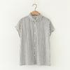 Camisa branca de gola de boneca de fio duplo de estilo japonês pequeno e fresco, estilo literário, camisa de algodão listrada solta de manga curta para mulheres