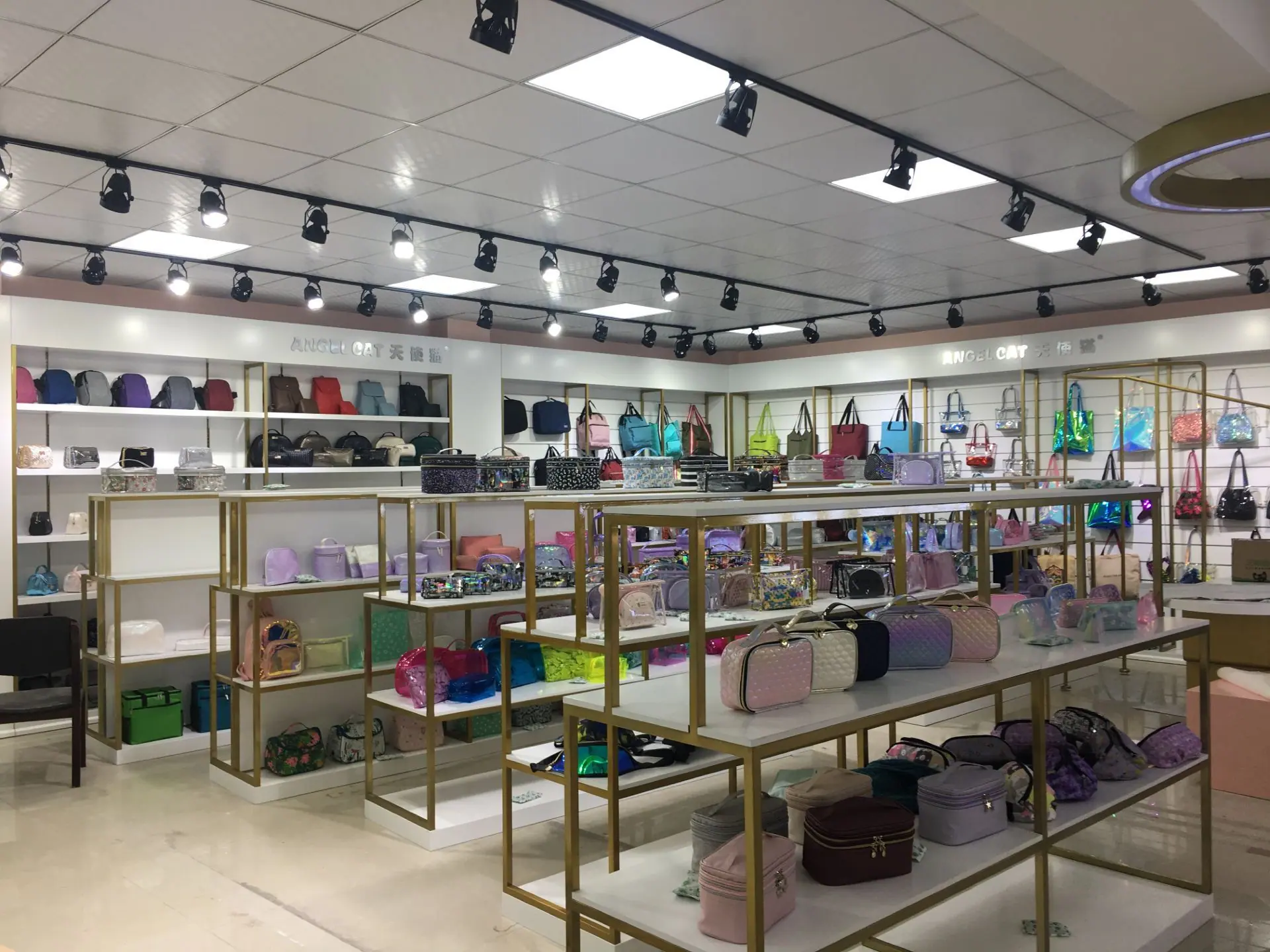 new sample room (3)