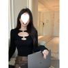 Camiseta elegante negra de manga larga con cuello redondo calado para mujer, invierno, ajustada a la cintura, ajustada, nicho, camiseta interior, top chic