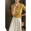 Camiseta Branca com Senso de Design de Manga Curta Feminina Verão 2024 Nova Moda Slim Única Chique Fina Casual