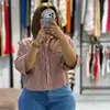 Ropa de Mujer Transfronteriza Europea y Americana Moda Nueva Verano 2026 Elegante Corte Holgado Diseño de Solapa Camisa Rayada Corta para Mujer