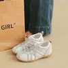 Tênis Esportivo Casual Color Block da Moda Feminino 2026 Primavera e Outono Novo Estilo com Salto Escondido, Sapatos Esportivos Casuais Planos