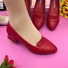 Zapatos Planos de Piel Suave para Mujer 2026 Otoño Nuevo Estilo Elegantes Suela Suave Cómodos Tacón Grueso Zapatos de Piel Moda Punta Fina Mujeres Mamá