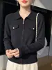 Cardigan Feminino Andy de Veludo com Gola Polo, liso e macio, resistente a bolinhas, adequado para usar na primavera e no outono, e pode ser usado em camadas no outono e inverno.