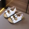 Sandalias para Niños 2026 Verano Nuevo Estilo Sandalias de Punta Abierta de Moda para Niños Zapatos de Playa de Suela Suave para Niñas Sandalias Deportivas para Bebé