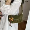 Bolsa de pão macia com textura de trama de alta qualidade para mulheres, novo estilo 2026, bolsa versátil e elegante de ombro único, transversal, para o trabalho, de mão, bolsa almofada