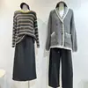 "Fica Bom com Cores Contrastantes" Camiseta Listrada com Textura de Pelúcia para Mulheres no Outono e Inverno, Solta e Versátil, Gola Redonda Casual Bordada para Usar por Baixo